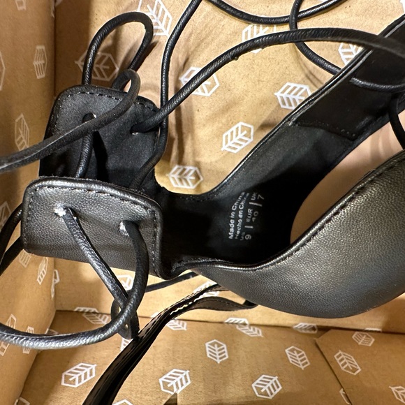 Brand new elegant shoes - Picture 7 of 7